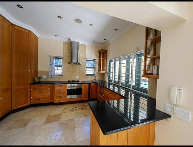 4 BEDROOM CLUSTER FOR SALE IN BAILEY'S MUCKLENEUK